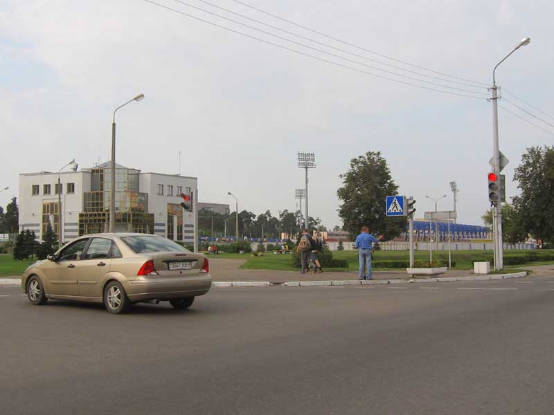 Стадион БАТЭ в Борисове. Городской стадион.  Фотографии. Картинка